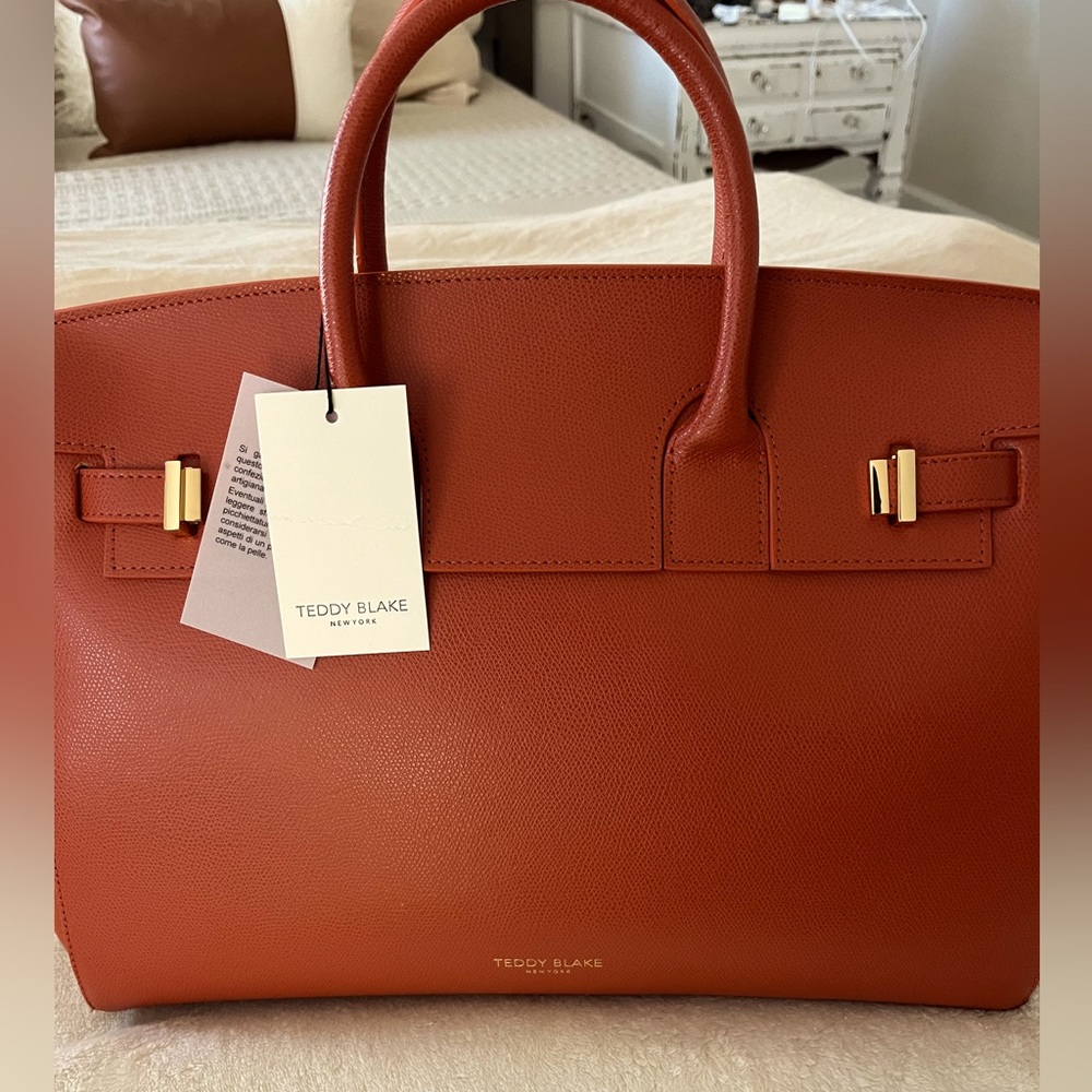 Teddy Blake Gigi Palmelatto
Gold 13" - Orange purse